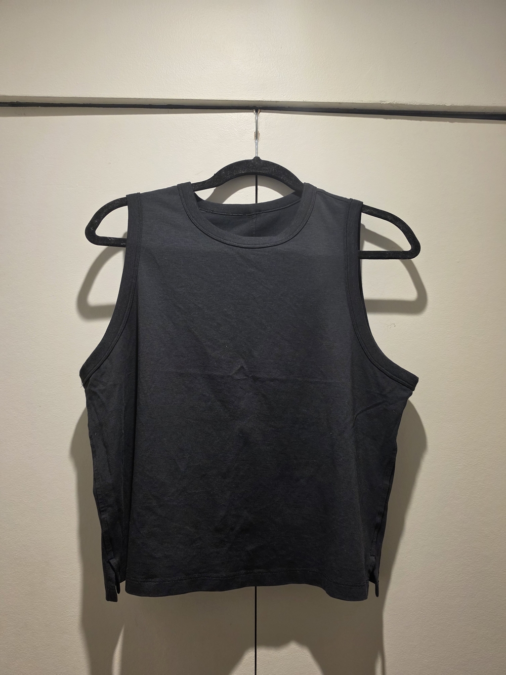 Lululemon Cropped Tank Top - Black - Large